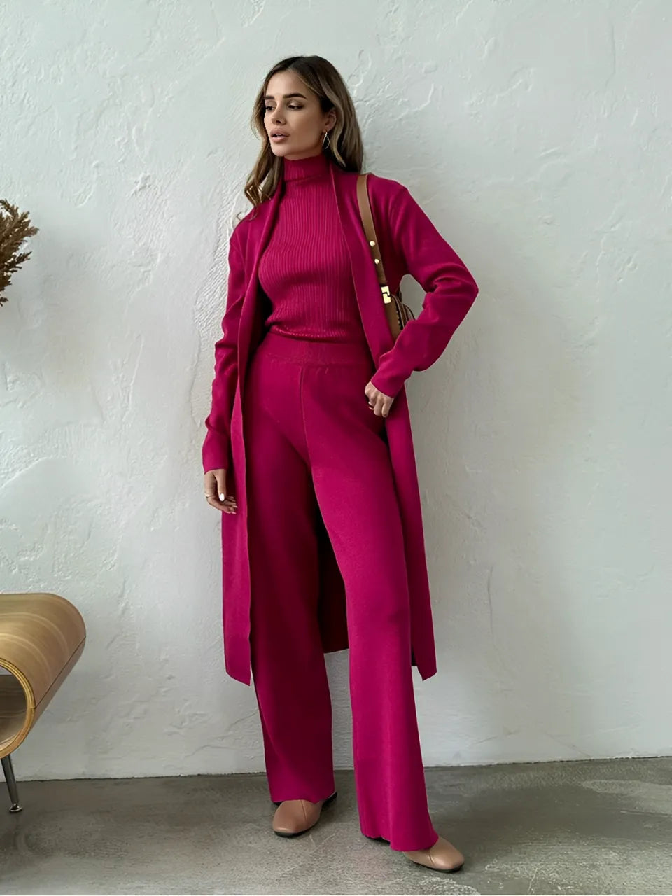 Conjunto Valentina - Blusa Canelada, Calça Pantalona e Cardigan Alongado