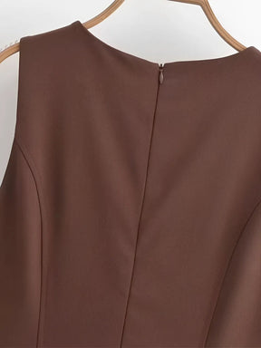 Vestido Feminino Curto com Decote Redondo e Barra Plissada - Luna